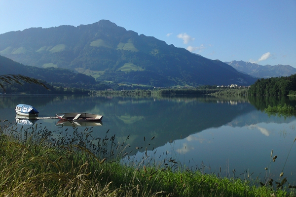 Chemin primé au Lac de La Gruyère