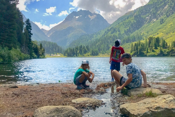 Rundwanderung zu den Bergseen in Maloja