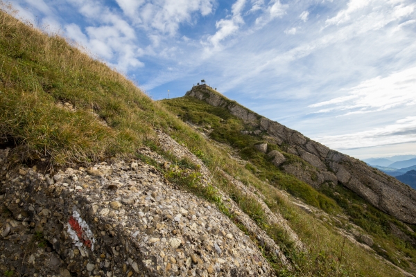 Sur la plus grande montagne de poudingue d’Europe