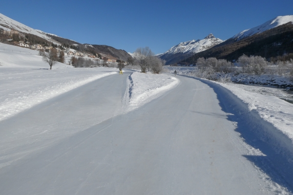 Sentier glacé en Engadine