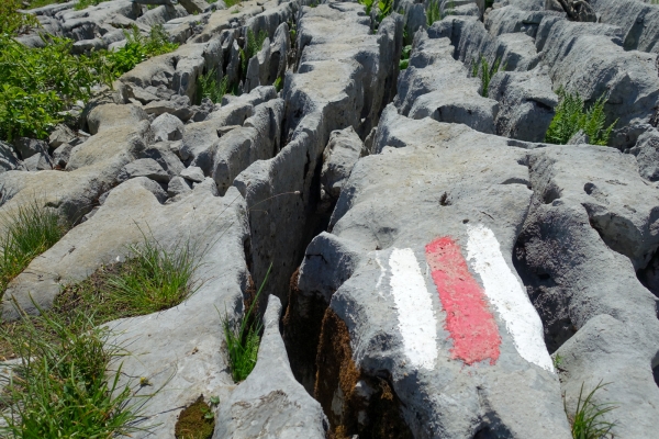 Durch die Karstlandschaft auf den Chäserrugg