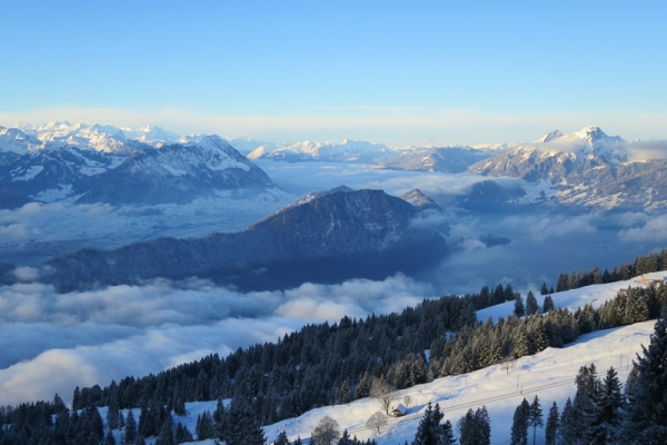 Le lac des Quatre-Cantons à ses pieds