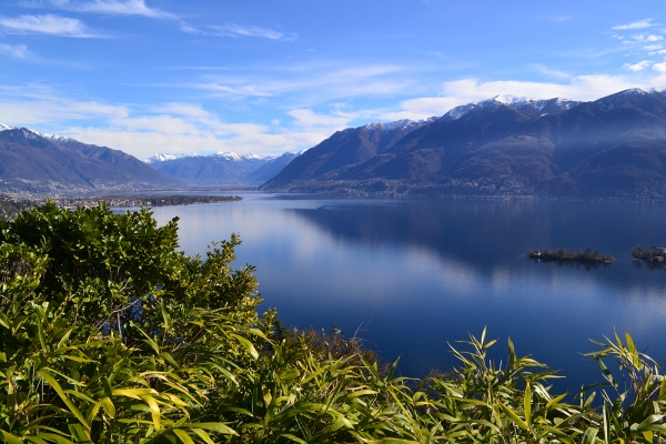 Le plein de soleil au bord du lac Majeur