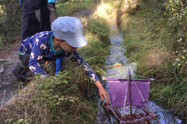 Dem Wasser entlang in Grächen