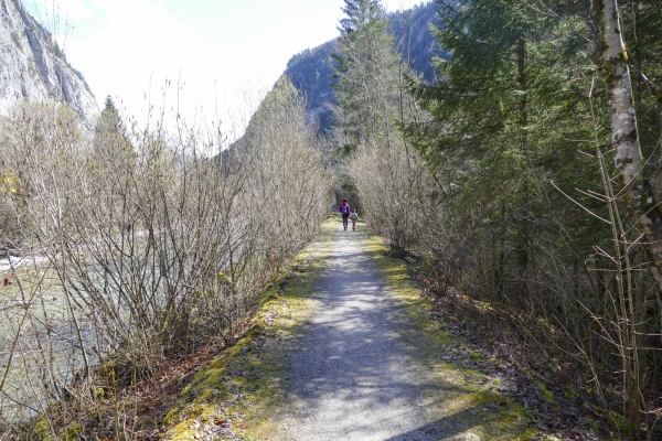 De la vallée de la Simme au lac de Thoune