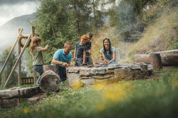 Eischoll/Unterbäch: Wandern, Grillen und Spielen