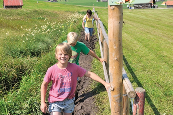 Un chemin à parcourir pieds nus