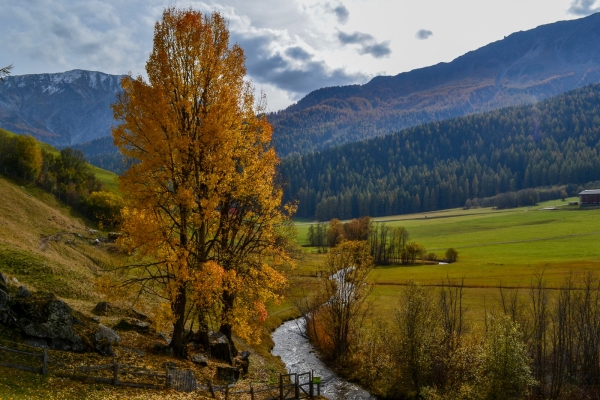 Flusswanderung entlang des Rom GR