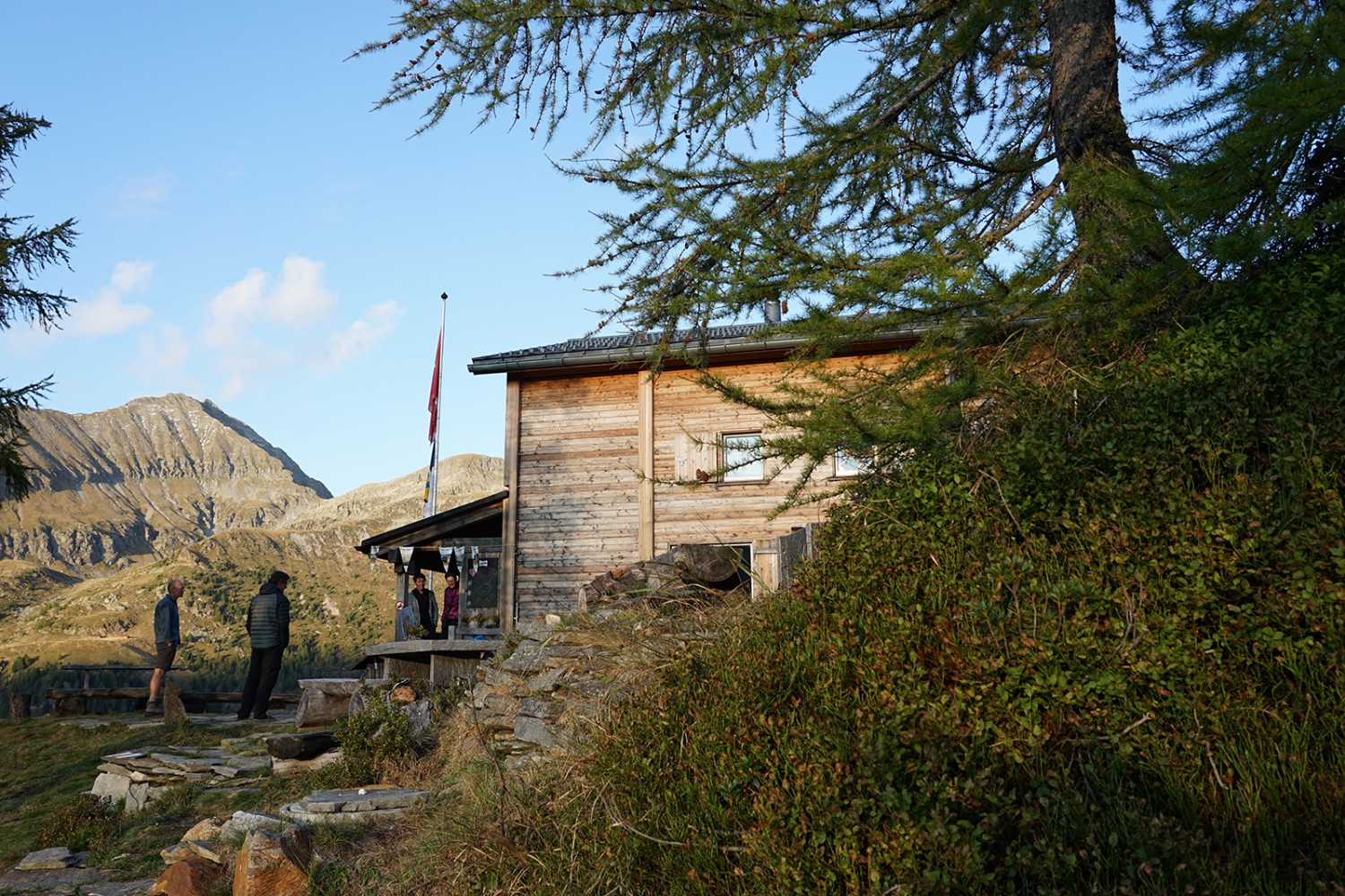 La Capanna Buffalora, lieu d’étape, au couchant.