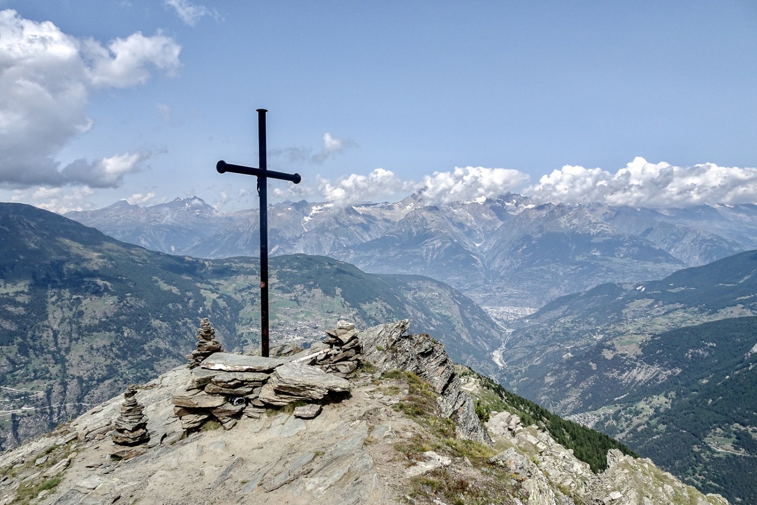 Au sommet du Wannehorn. Photo : Pascal Bourquin