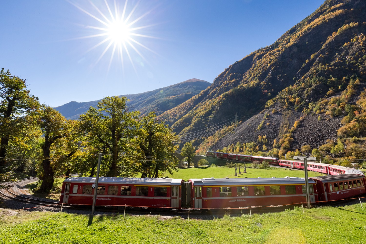 Le célèbre viaduc de Brusio. Juste à côté se trouvent les plus célèbres crotti du Val Poschiavo. Photo: Daniel Fleuti