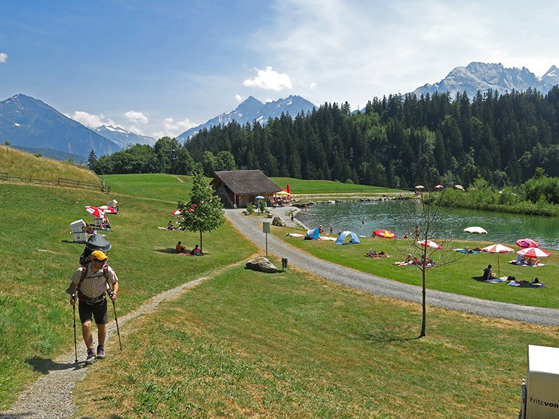 On s’attarderait volontiers près du petit lac, mais il faut poursuivre vers le Brünig. Photo: Marina Bolzli