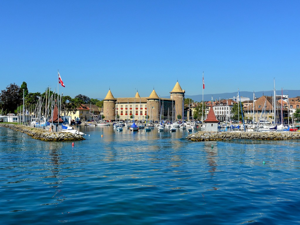 Viel Kultur gibts am Wanderstart in Morges: das mittelalterliche Schloss am Genfersee. Bild: Jacques Schmid