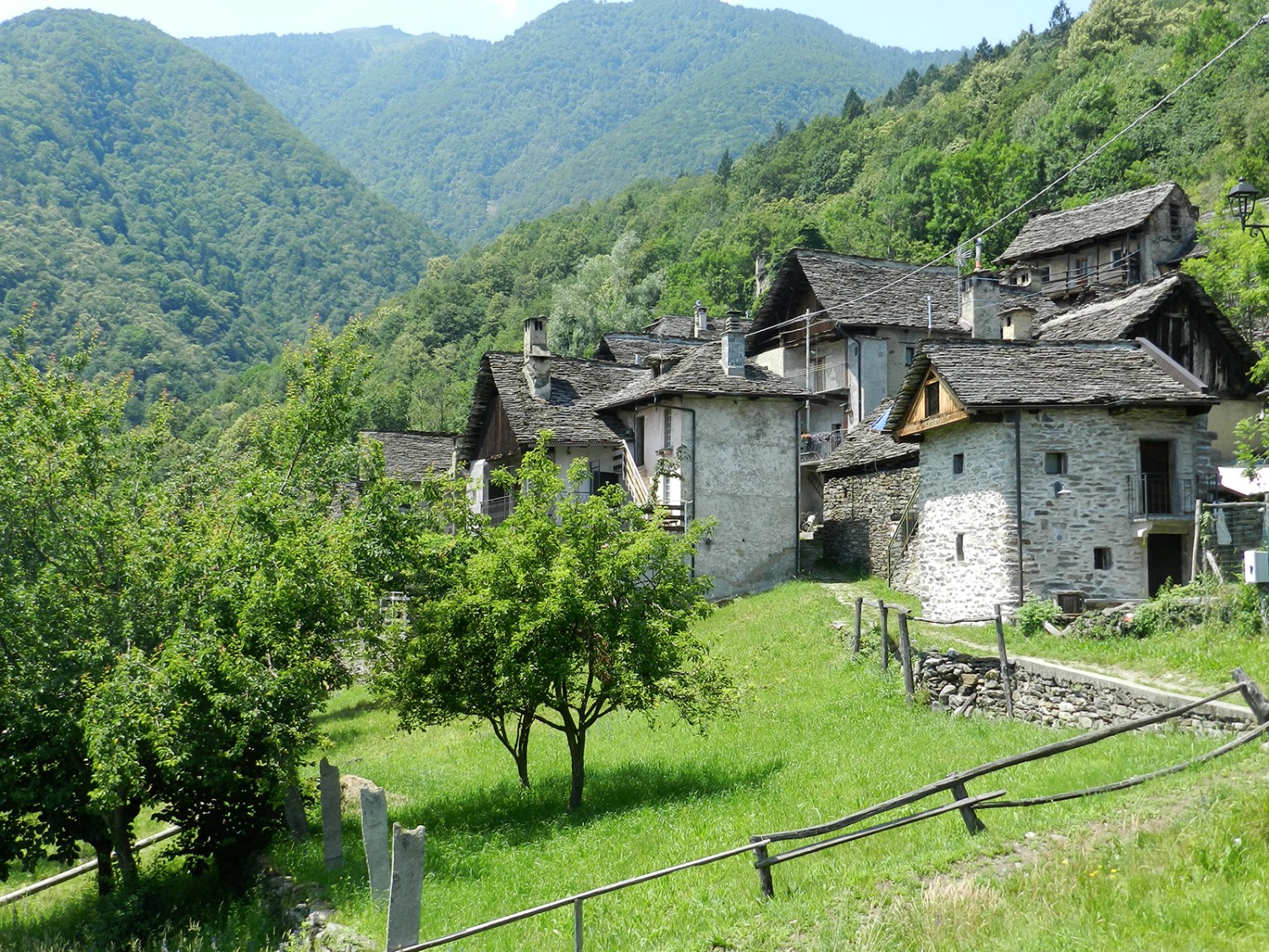 Der Weg von Domodossola nach Villadossola führt durch malerische Weiler. Bilder: Patricia Michaud