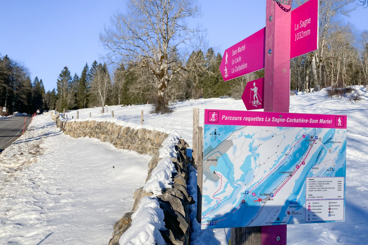 C’est à la lisière du village de La Sagne que l’on chausse ses raquettes à neige. Photo: Markus Ruff