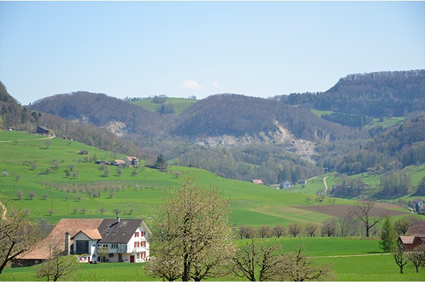 Besondere Raumerlebnisse verschafft die dramatische Topografie