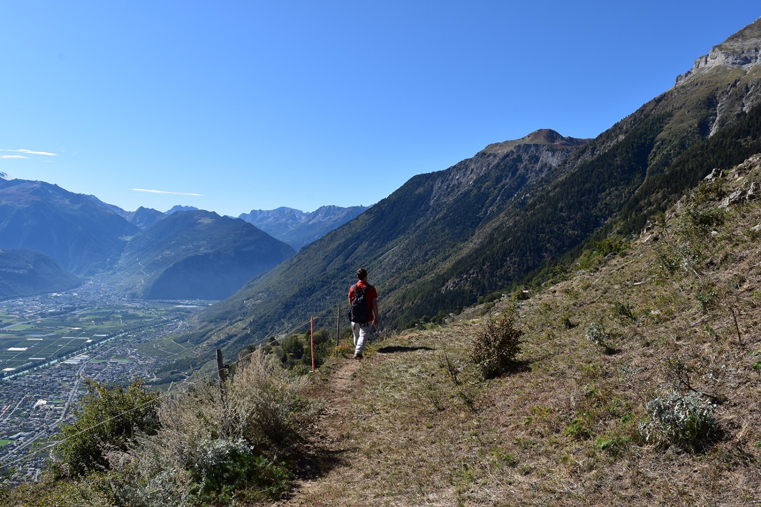 Vue sur la vallée du Rhône tout au long de la randonnée. Photos: Nathalie Stöckli