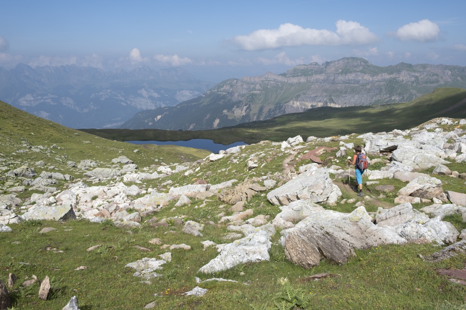 Fast geschafft: Kurz vor der Spitzmeilenhütte kommt man beim Madseeli vorbei.