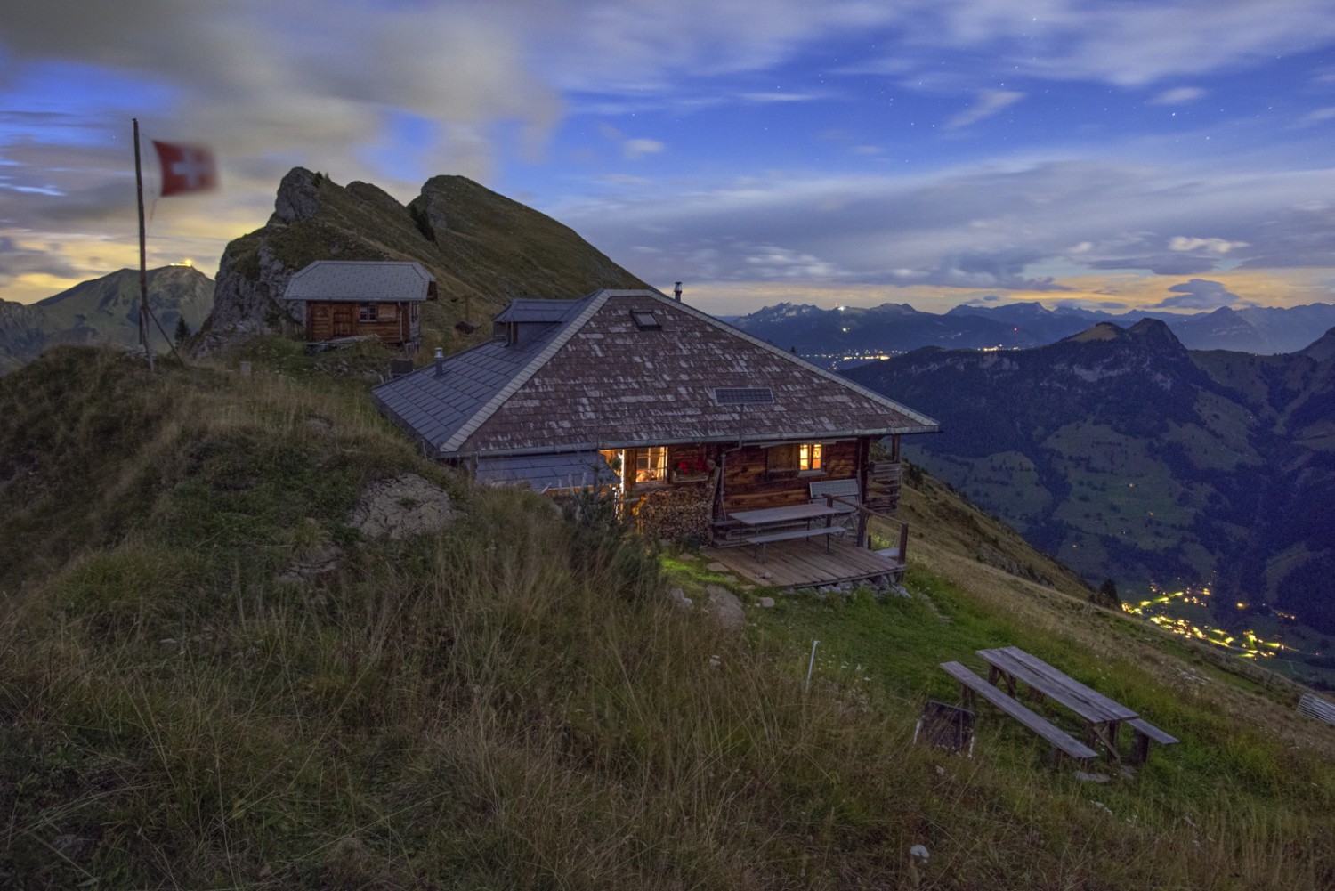 Es ist windig bei der Grathütte. Auf dem Giesigrat, kurz nach der Grathütte. Bild: natur-welten.ch