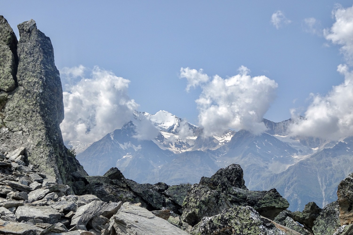 Vue sur le Bishorn. Photo : Pascal Bourquin