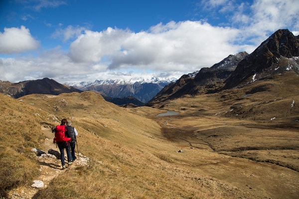 Hochalpine Passlandschaft am Lukmanier