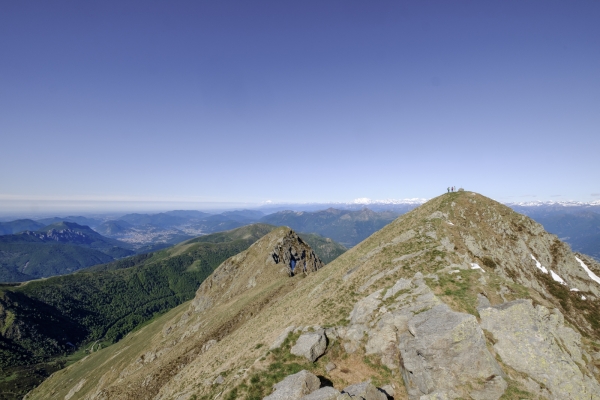 Une arête agréable au-dessus du Val Colla