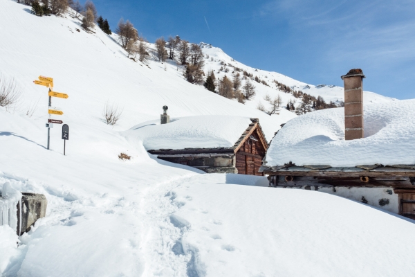 En raquettes dans le val d’Hérens