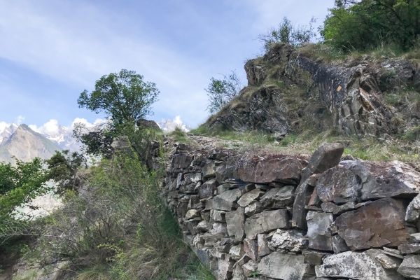 De la vallée du Rhône au beau village de montagne