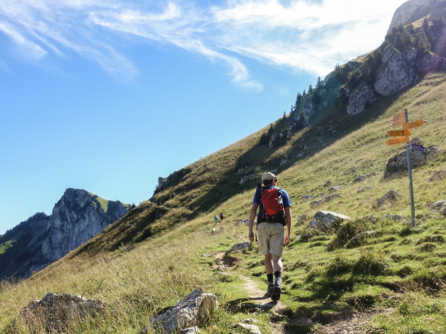 Der schöne, leicht ansteigende Weg zum Pass. Bild: Lauriane Clément