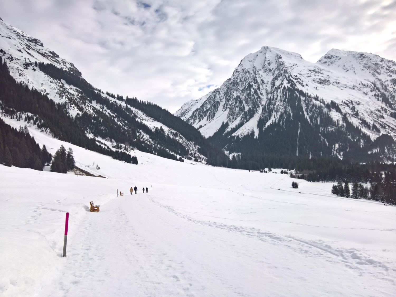 Ici, on a vue loin dans le fond de la vallée. Photo: Andreas Staeger