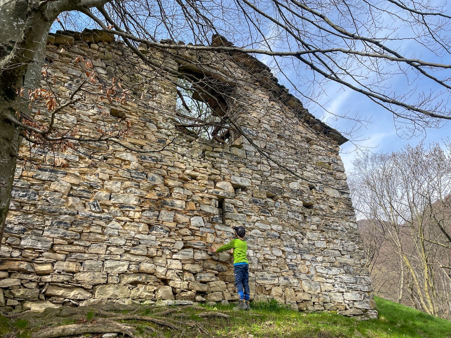 Une vieille maison en ruines près de Dosso Piatto.